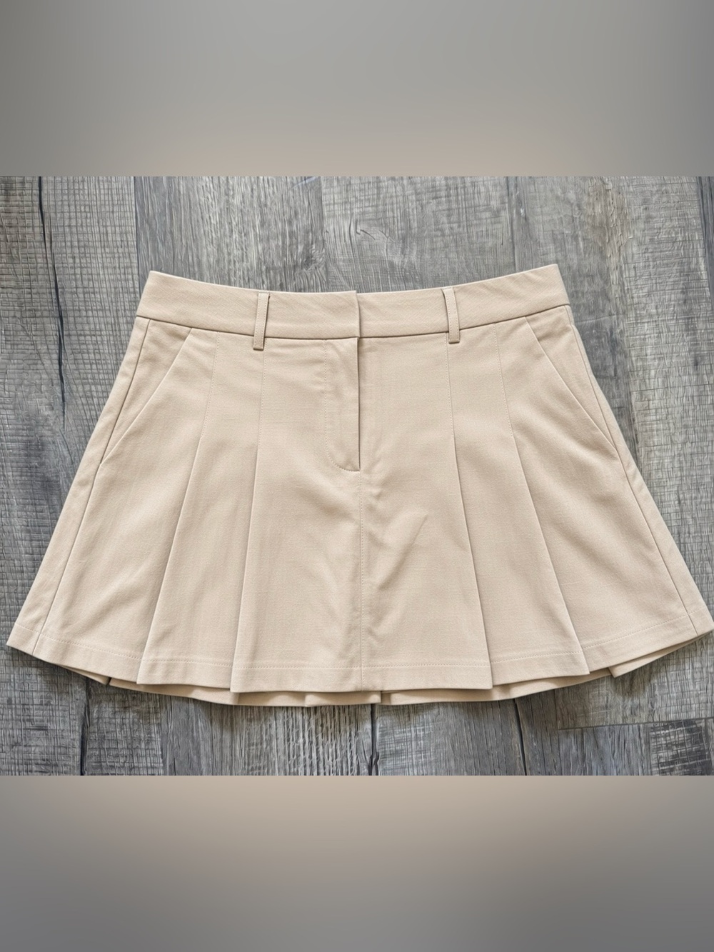 Dynamite Tan Khaki Pleated Mini Skort